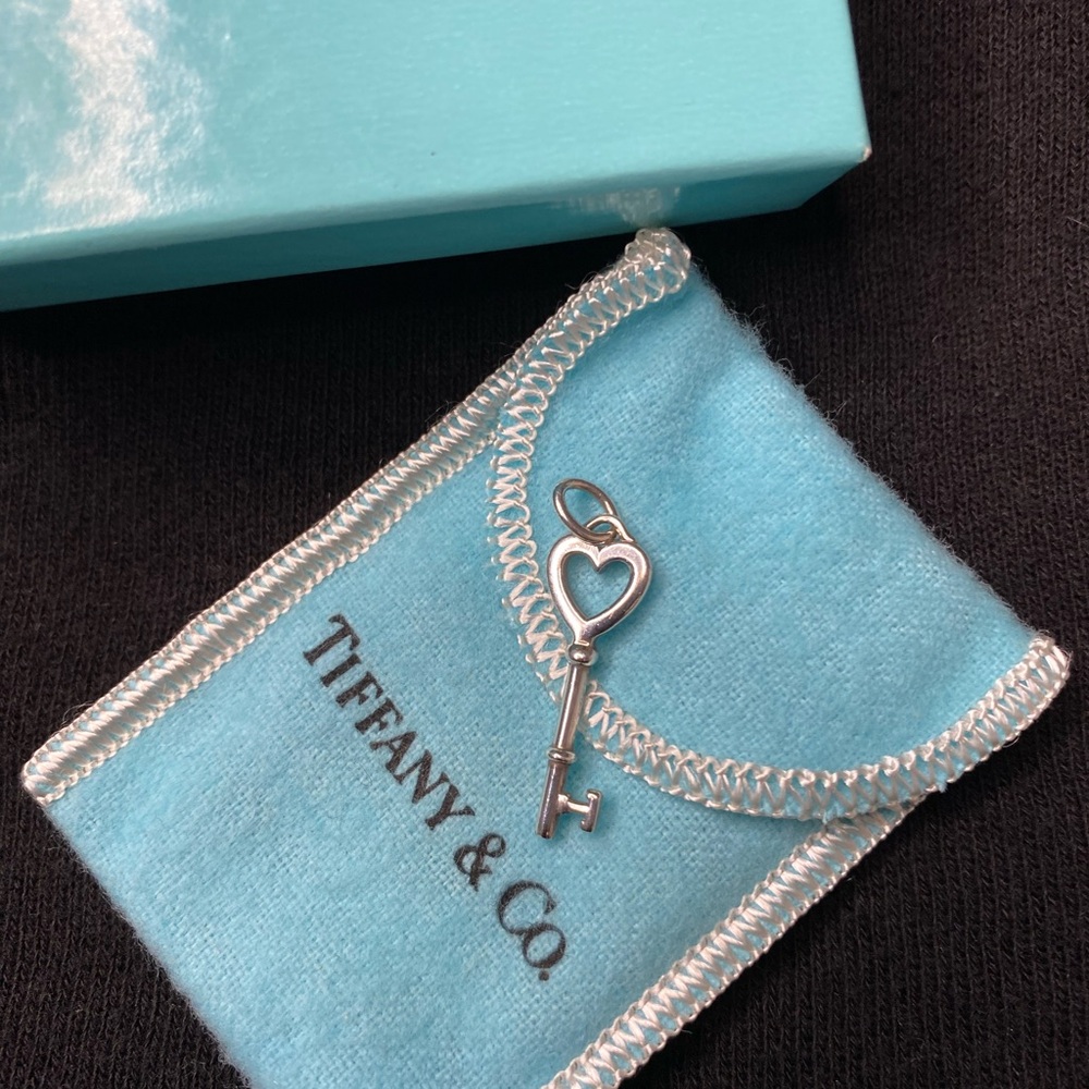 💎Tiffany & Co. 💎Silver Heart Mini Key Charm